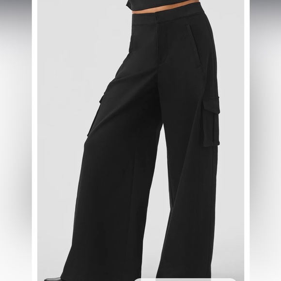 ALO show off cargo wide leg pants - Picture 1 of 4